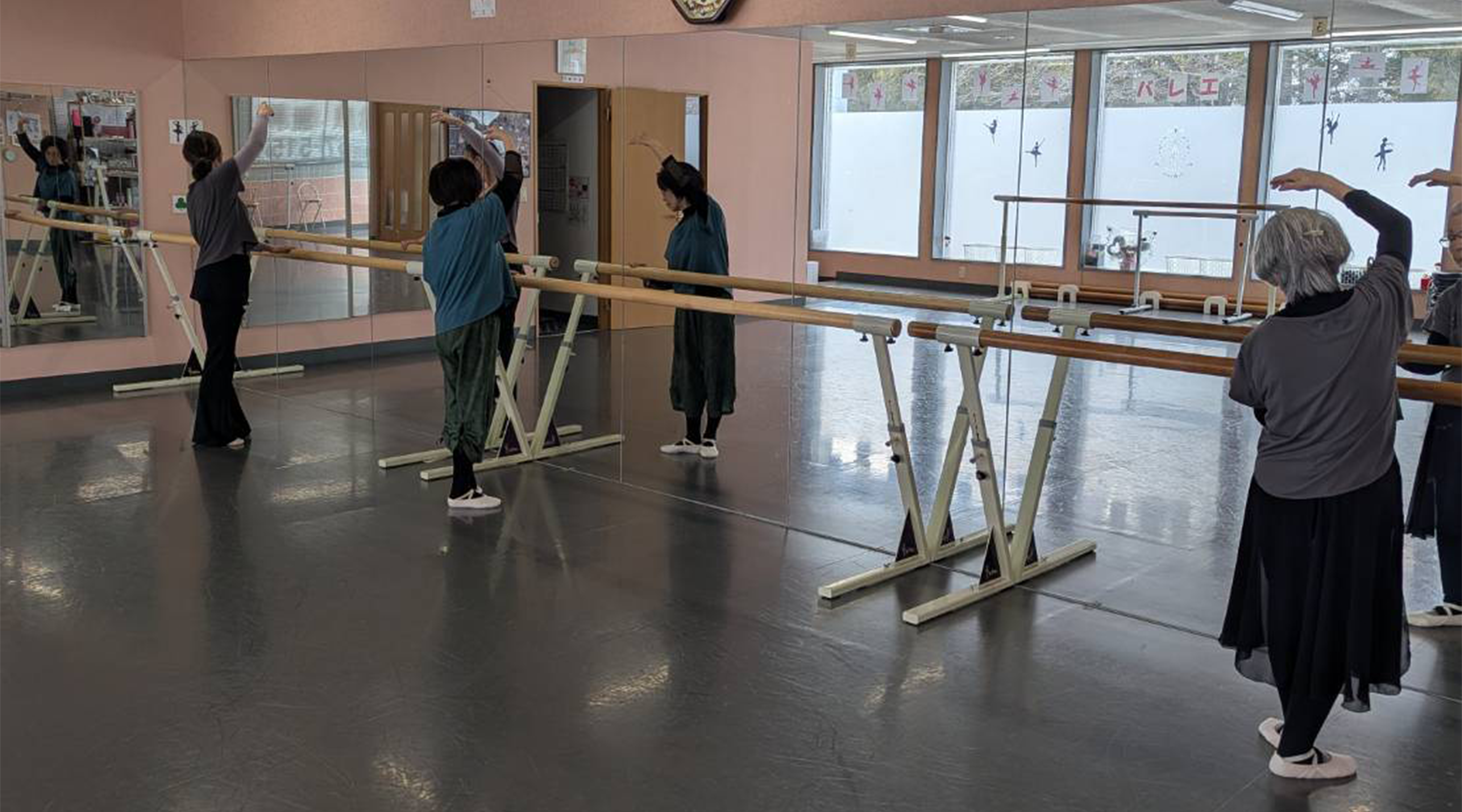 アトリエＮｏａ{ﾊﾞﾚｴｽﾀｽｼﾞｵ}